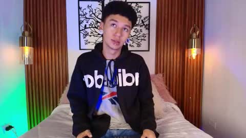 Snapshot of david_banks_ chatting on February 14, 12:13 pm David online show from February 14, 12:13 pm