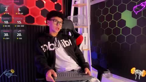 David online show from April 16, 1:01 pm