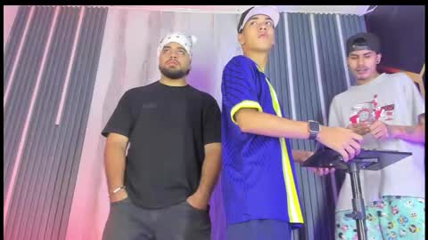 Snapshot of david_bigcock20 chatting on February 28, 9:05 pm david_bigcock20 online show from February 28, 9:05 pm