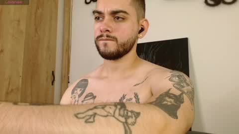 Twitter davidsanctum online show from April 7, 6:25 am