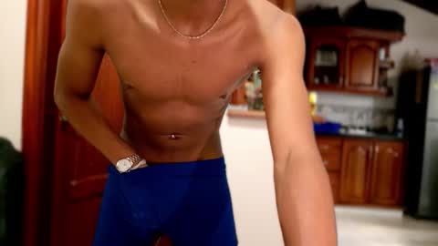 Snapshot of david_hot44 chatting on October 29, 9:38 pm david_hot44 online show from October 29, 9:38 pm
