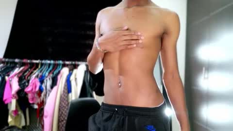 Snapshot of david_hot44 chatting on November 10, 9:03 pm david_hot44 online show from November 10, 9:03 pm