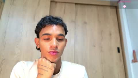 Snapshot of david_hot44 chatting on June 12, 7:51 am david_hot44 online show from June 12, 7:51 am