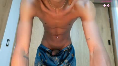 Snapshot of david_hot44 chatting on June 19, 1:48 pm david_hot44 online show from June 19, 1:48 pm
