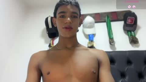 Snapshot of david_hot44 chatting on June 26, 11:25 am david_hot44 online show from June 26, 11:25 am