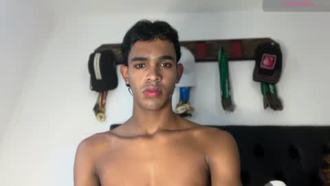 Snapshot of david_hot44 chatting on July 2, 3:07 pm david_hot44 online show from July 2, 3:07 pm