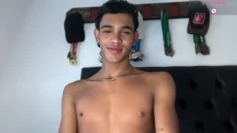 Snapshot of david_hot44 chatting on July 7, 3:16 pm david_hot44 online show from July 7, 3:16 pm