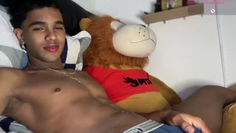 Snapshot of david_hot44 chatting on July 11, 1:47 pm david_hot44 online show from July 11, 1:47 pm