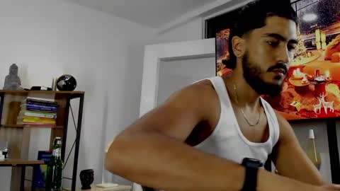 Hey im David that loves to explore and speak their fantasies. Very open talktative and nice. Feel free to chat with me online show from December 3, 1:08 am