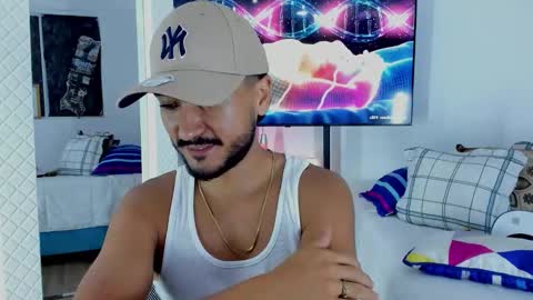 Hey im David that loves to explore and speak their fantasies. Very open talktative and nice. Feel free to chat with me online show from March 3, 1:23 am