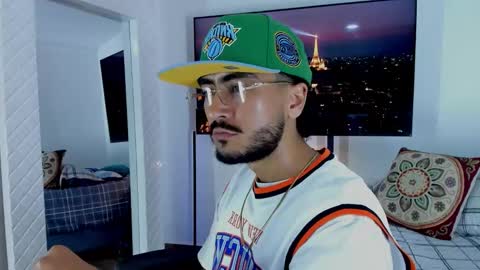 Hey im David that loves to explore and speak their fantasies. Very open talktative and nice. Feel free to chat with me online show from March 12, 2:50 am