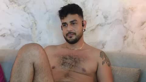 Snapshot of david_oliveira chatting on December 14, 6:41 pm JF oliveira online show from December 14, 6:41 pm