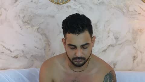 Snapshot of david_oliveira chatting on December 17, 12:00 pm JF oliveira online show from December 17, 12:00 pm
