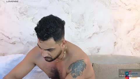 Snapshot of david_oliveira chatting on December 17, 6:20 pm JF oliveira online show from December 17, 6:20 pm