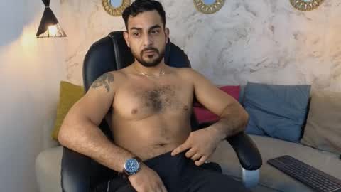 Snapshot of david_oliveira chatting on February 17, 12:38 pm JF oliveira online show from February 17, 12:38 pm