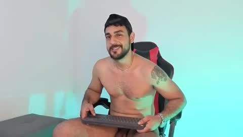 Snapshot of david_oliveira chatting on January 18, 10:02 pm JF oliveira online show from January 18, 10:02 pm