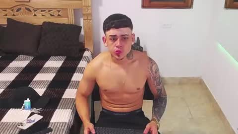 luis online show from November 12, 9:32 am