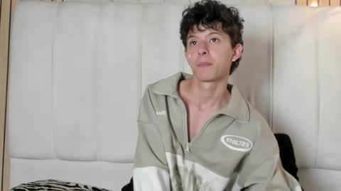 Roy online show from February 20, 12:38 pm