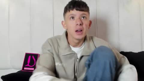 Roy online show from February 27, 1:33 pm