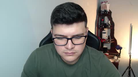 Snapshot of david_smit_ chatting on March 1, 7:16 pm david smit online show from March 1, 7:16 pm