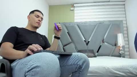 david_victoriaa online show from July 17, 1:07 pm