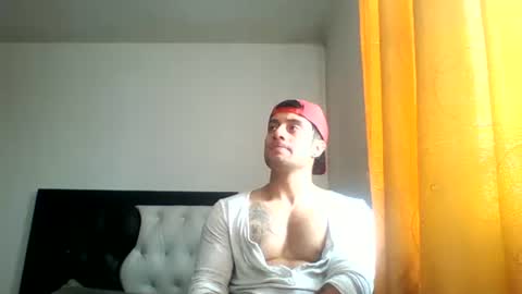 Snapshot of davidcr89 chatting on February 23, 8:33 pm davidcr89 online show from February 23, 8:33 pm