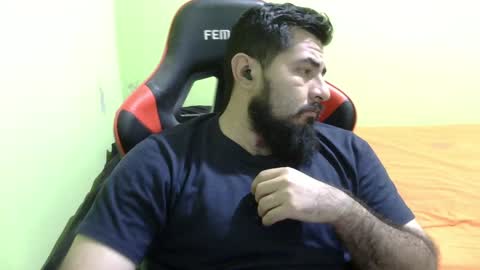 Snapshot of daviddelz chatting on December 25, 8:07 am David online show from December 25, 8:07 am