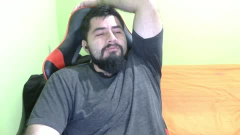 Snapshot of daviddelz chatting on December 26, 5:58 am David online show from December 26, 5:58 am