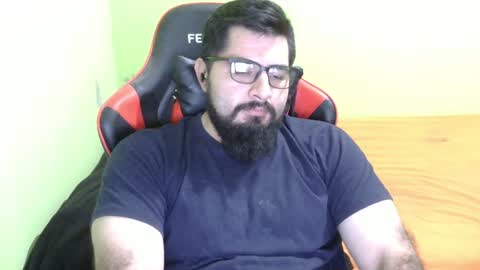 Snapshot of daviddelz chatting on January 4, 4:55 am David online show from January 4, 4:55 am