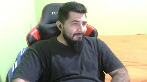 Snapshot of daviddelz chatting on January 31, 7:18 am David online show from January 31, 7:18 am