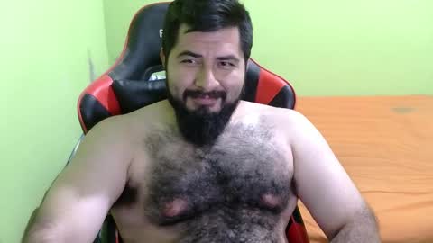 Snapshot of daviddelz chatting on February 19, 8:44 am David online show from February 19, 8:44 am