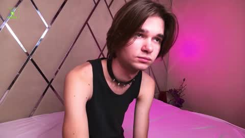 Snapshot of davidleatherhoff chatting on November 29, 3:48 pm DAVID online show from November 29, 3:48 pm