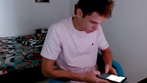 Snapshot of davidsalazar33 chatting on October 10, 3:33 pm davidsalazar33 online show from October 10, 3:33 pm