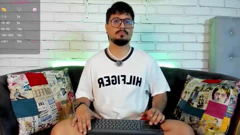 Snapshot of daviidevans chatting on November 27, 11:34 am David Evans online show from November 27, 11:34 am