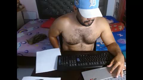 davinson_lopez35 online show from June 4, 7:03 am