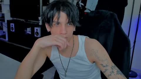 davis online show from April 22, 5:25 pm