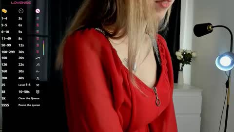 Emily online show from November 23, 8:25 am