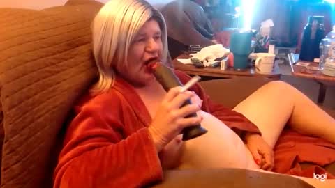 dawndoesall online show from October 22, 4:18 pm