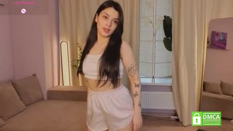 Snapshot of day_one_darling chatting on October 29, 4:59 am day_one_darling online show from October 29, 4:59 am