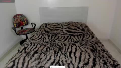 Snapshot of dayanna_tecca chatting on November 25, 10:10 pm I am Dayanna tecca online show from November 25, 10:10 pm