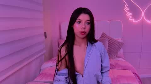 Snapshot of dayannaa__ chatting on November 15, 1:03 am Dayana online show from November 15, 1:03 am