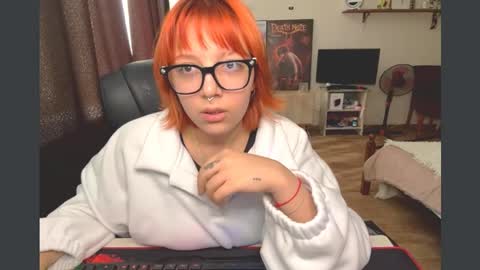 Snapshot of daysisaladin chatting on March 23, 9:35 am Dina online show from March 23, 9:35 am