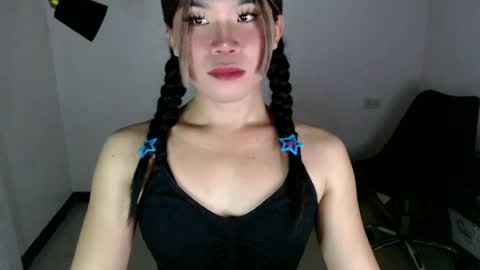 dazzzlingcarol online show from June 29, 10:15 am