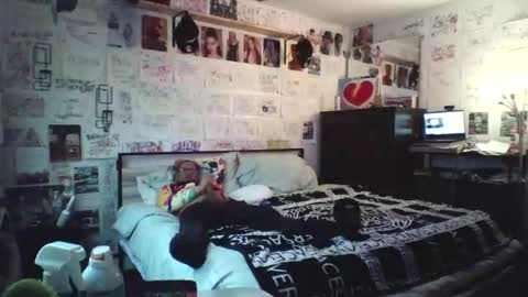 dbeamon92 online show from February 16, 8:49 pm