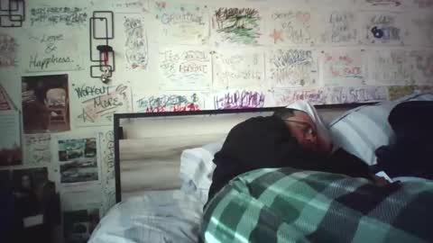 dbeamon92 online show from April 16, 12:06 pm