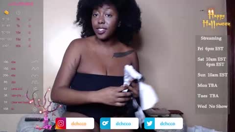 Snapshot of dchcco chatting on November 1, 1:40 am Duchess Coco - Coco Puffs online show from November 1, 1:40 am