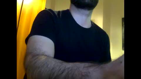 Snapshot of dcs83 chatting on December 13, 3:11 pm dcs83 online show from December 13, 3:11 pm