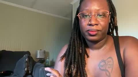 Snapshot of deafbaee chatting on May 27, 12:24 pm deafbaee online show from May 27, 12:24 pm