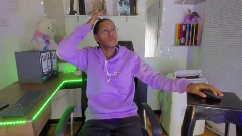 Snapshot of deamon_devil chatting on February 6, 1:14 pm deamon_devil online show from February 6, 1:14 pm