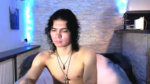 dean_raven online show from March 18, 4:37 am